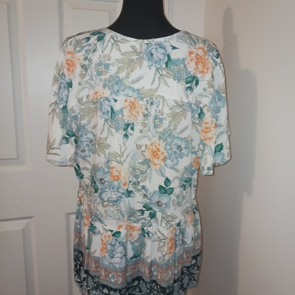 Floral Print Women's Top - Picture 4 of 6